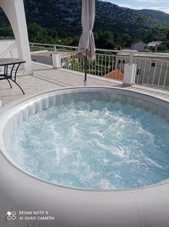 Panoramico Apartment, Private Jacuzzi ブレラ エクステリア 写真